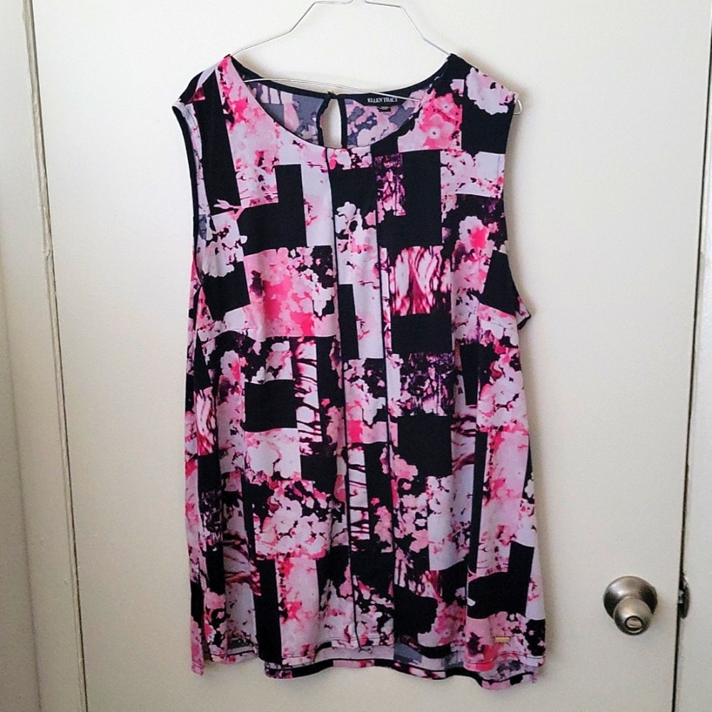 2x Ellen Tracy a sleeveless blouse